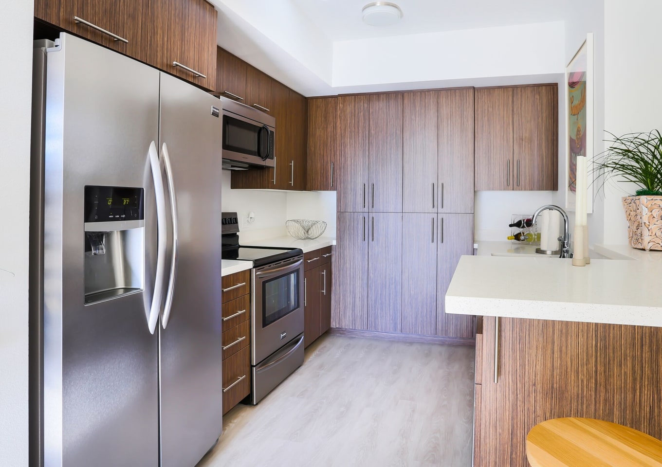201 Marshall Apartments Image 26