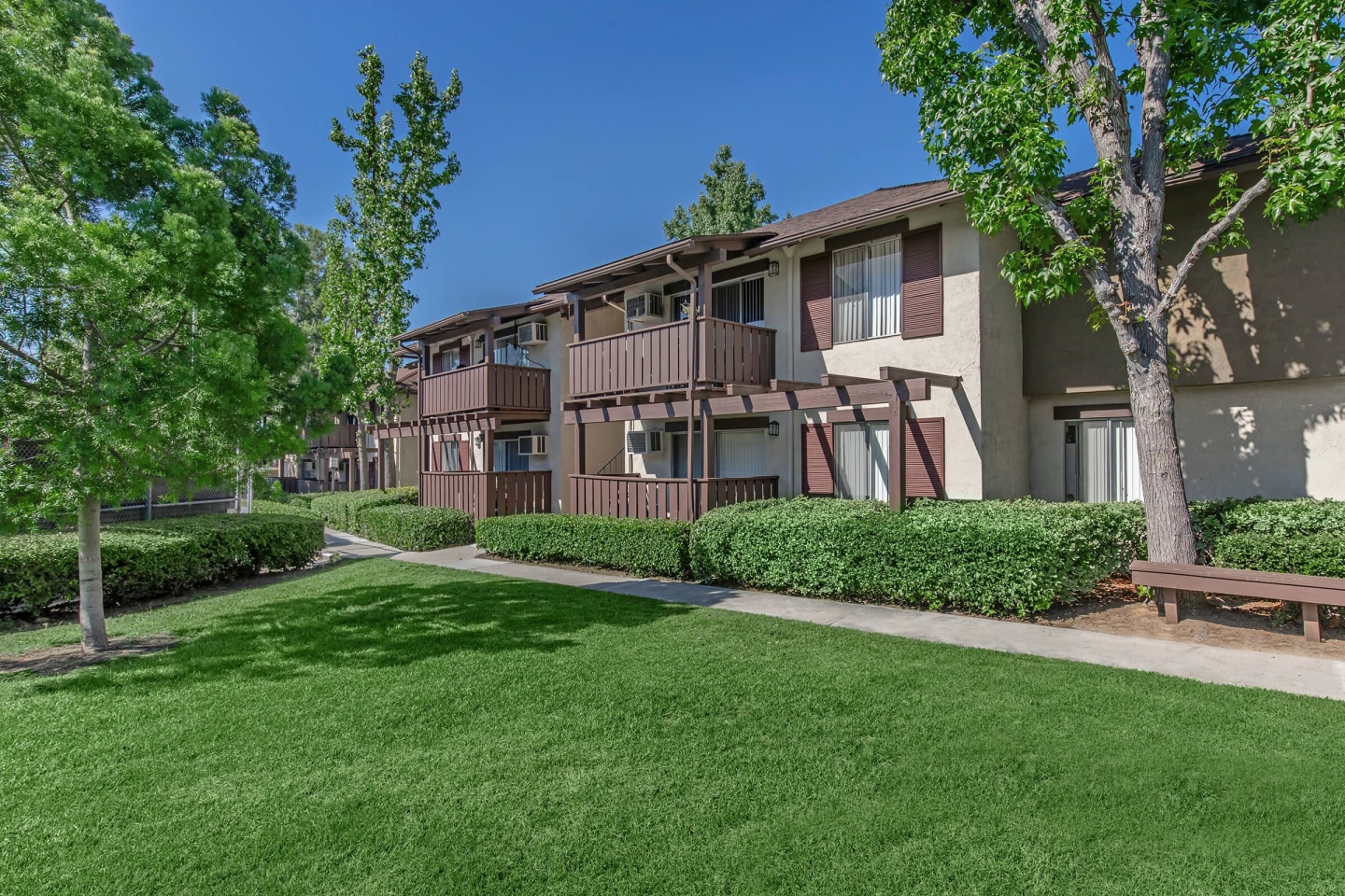 Country Hills Apartment Homes Image 18