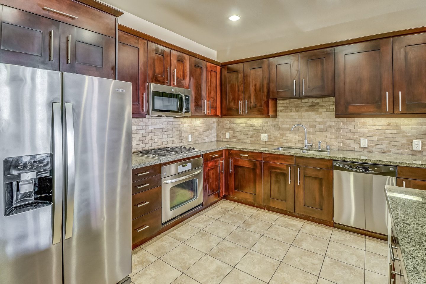 Axis 2300 Image 79