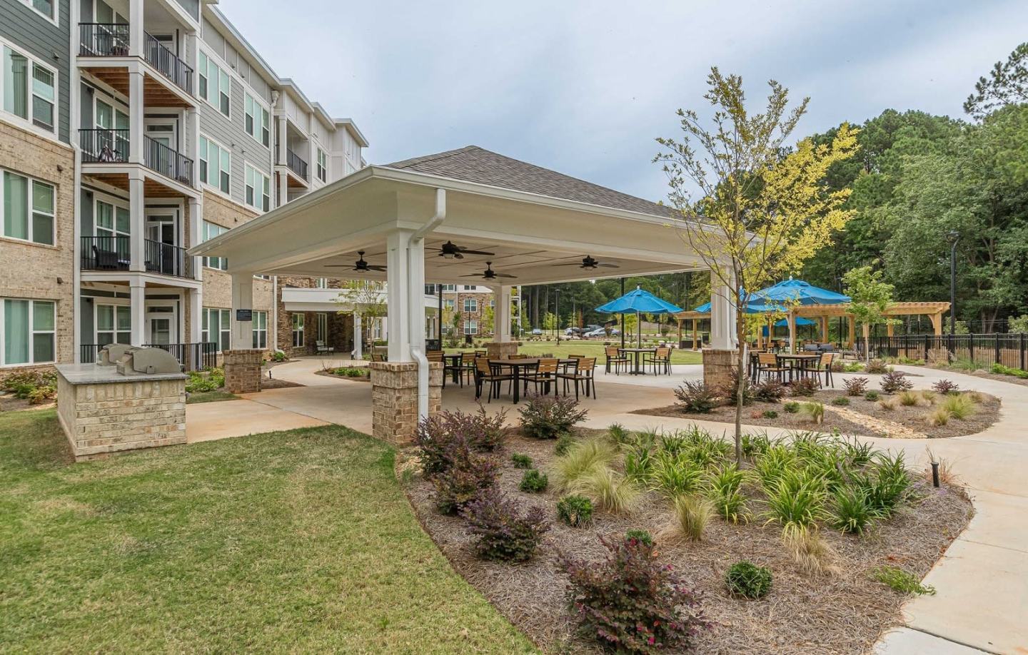 Willow Place 55+ Apartments - Senior and Affordable Housing Image 7