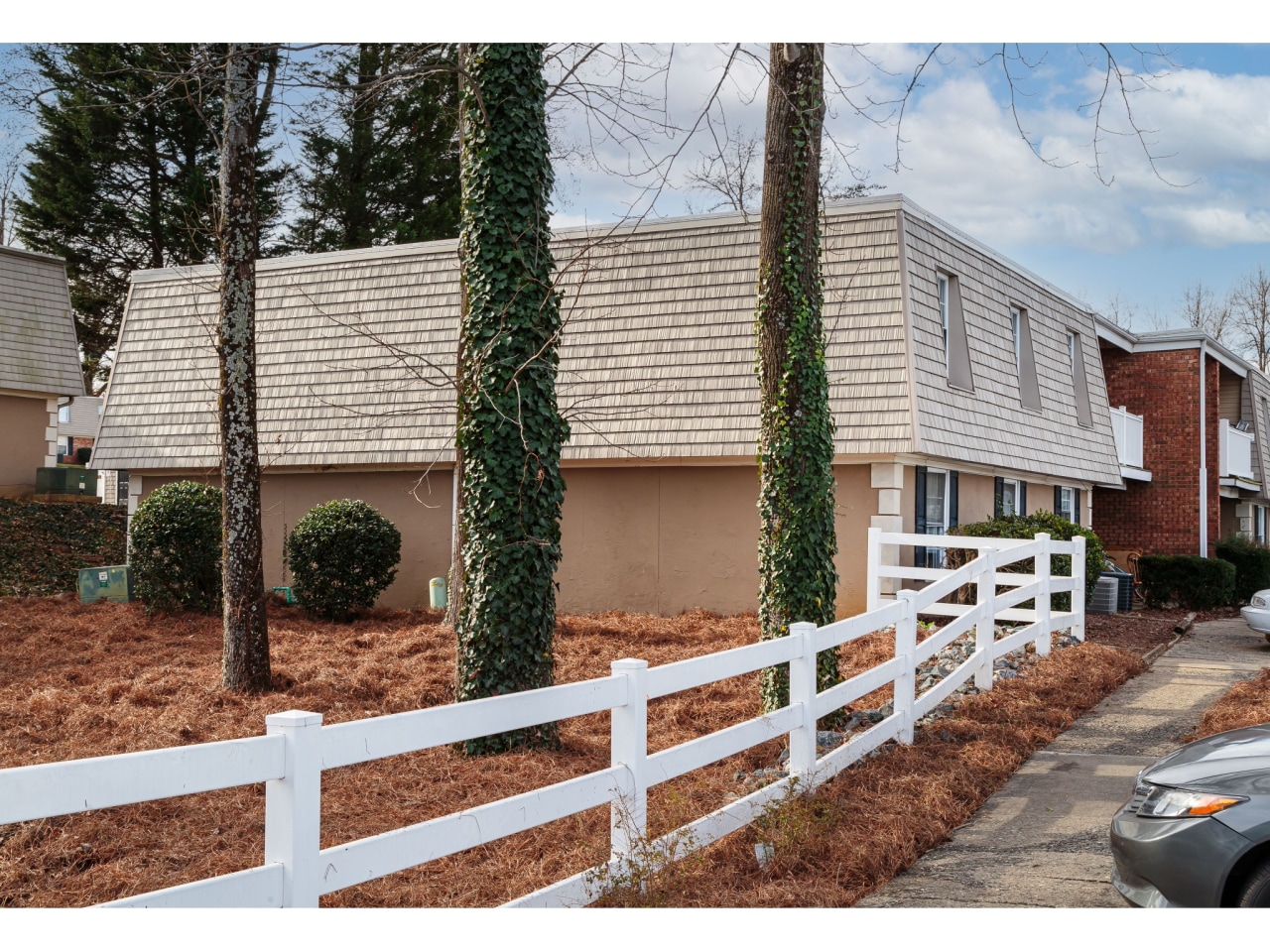 New Irving Heights Image 11