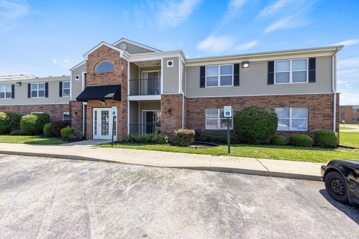 The Latitude Apartments Image 19