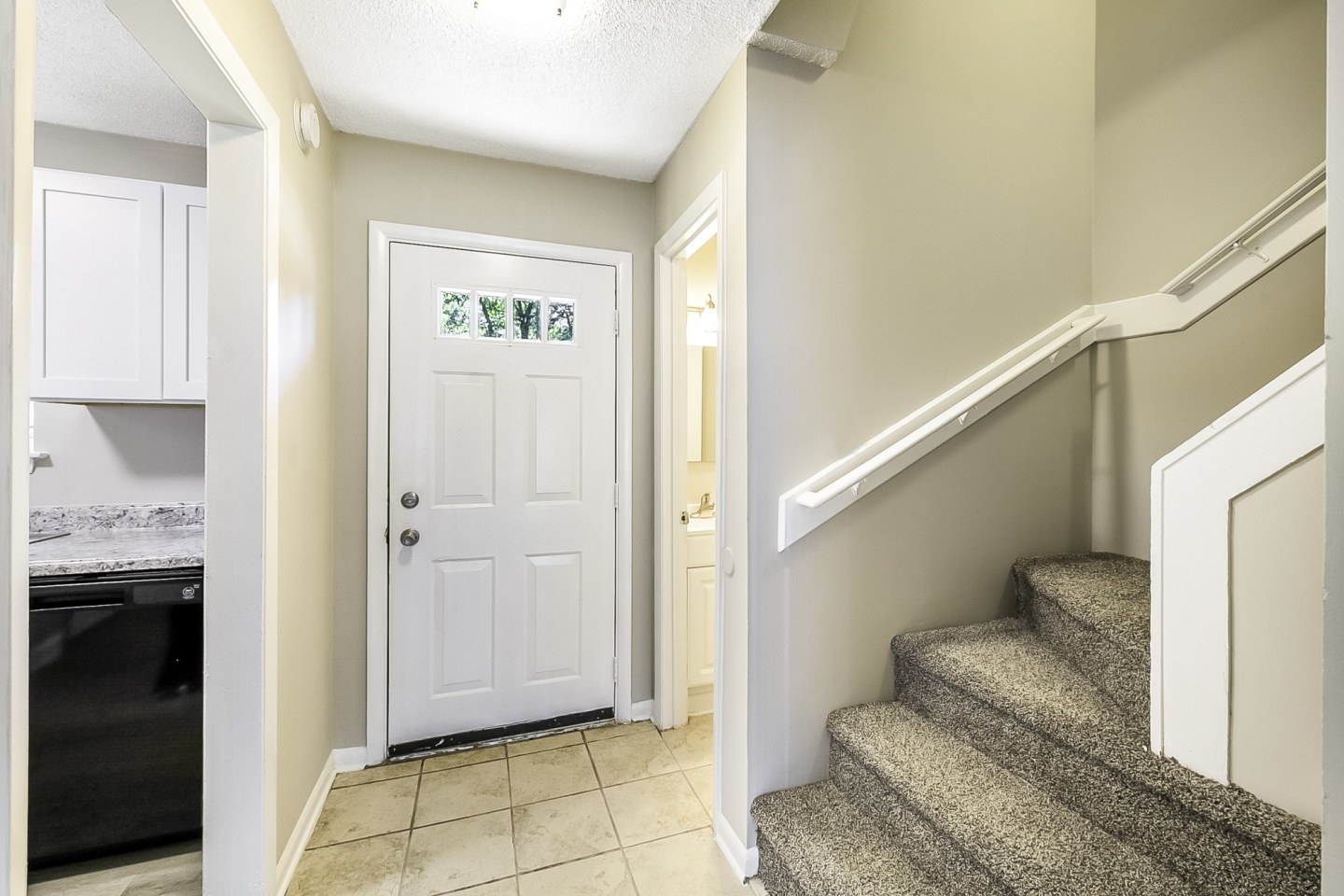 Pine Ridge Apartments Image 15