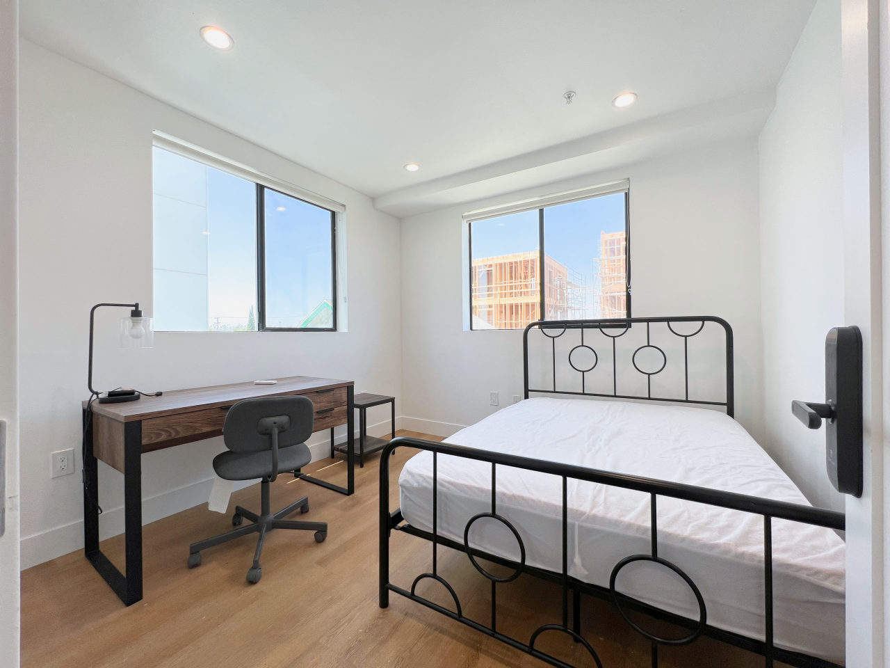 3100 S Normandie Avenue - Co-Living Image 15