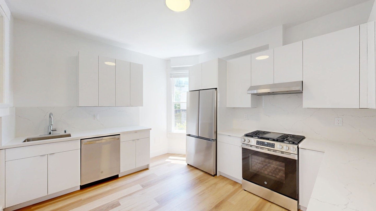 1633 Washington Street Image 1
