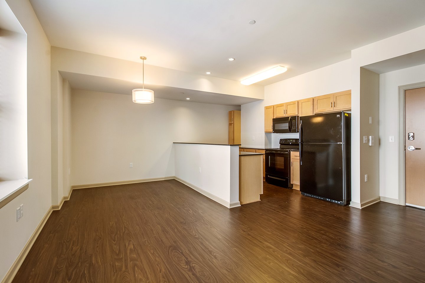 Strathmore Apartments Image 10