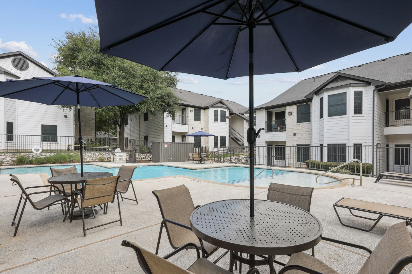 SoCo Apartments Image 41