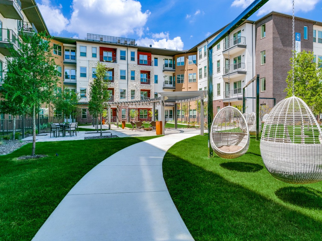 Sagemont Luxury Living Image 68