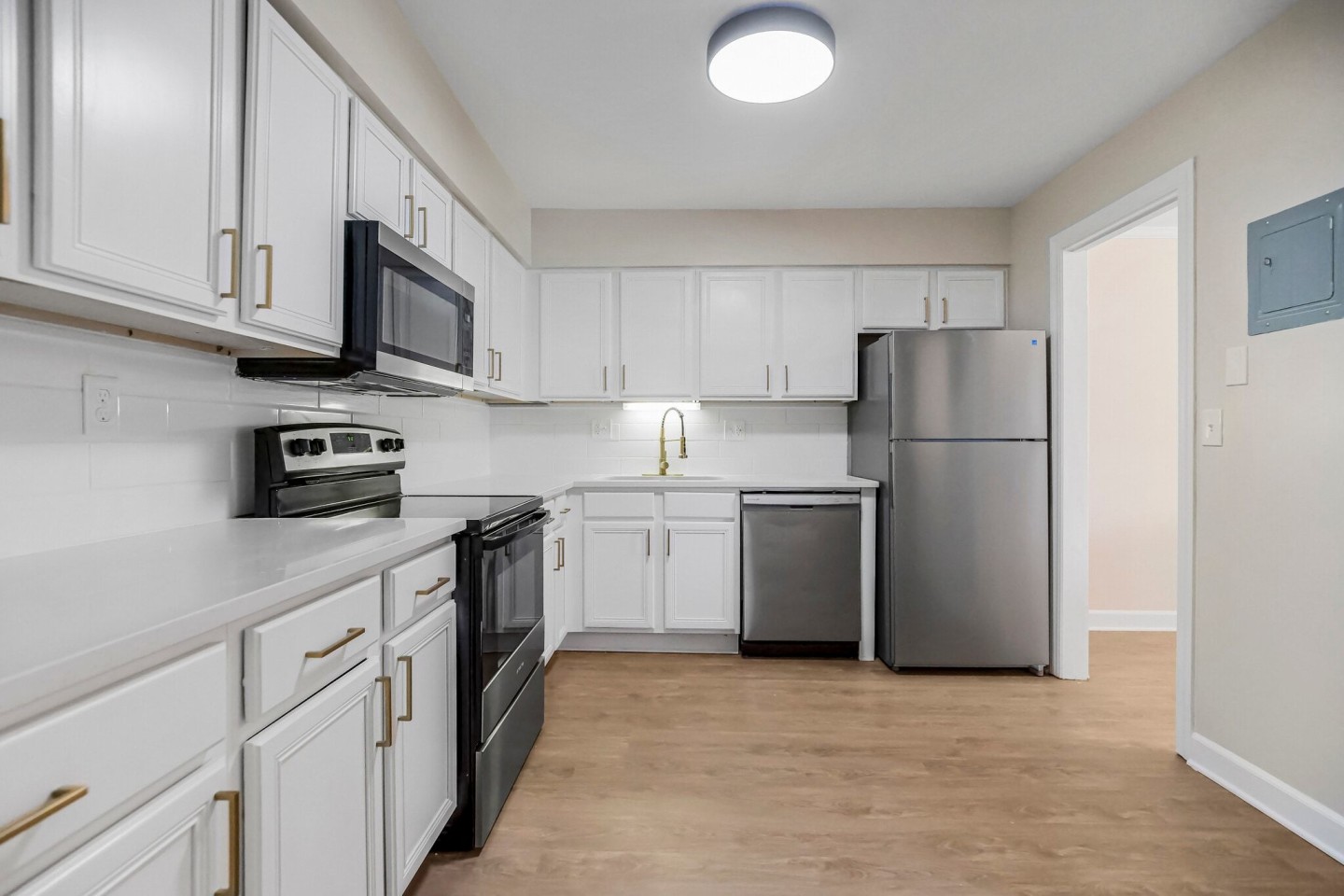 Villa Medici Apartments and Townhomes  Image 5