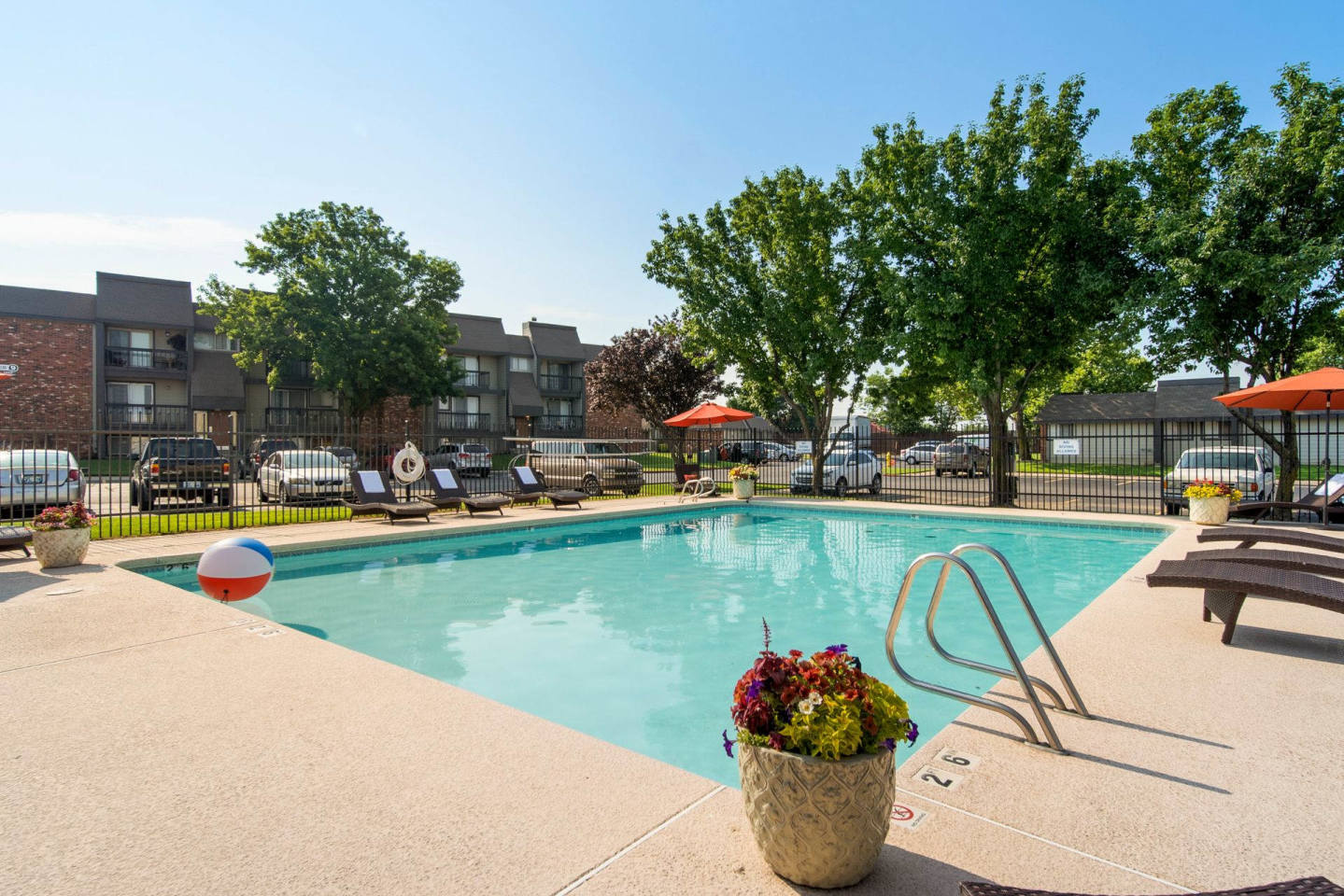 Brookwood Apartments Image 6