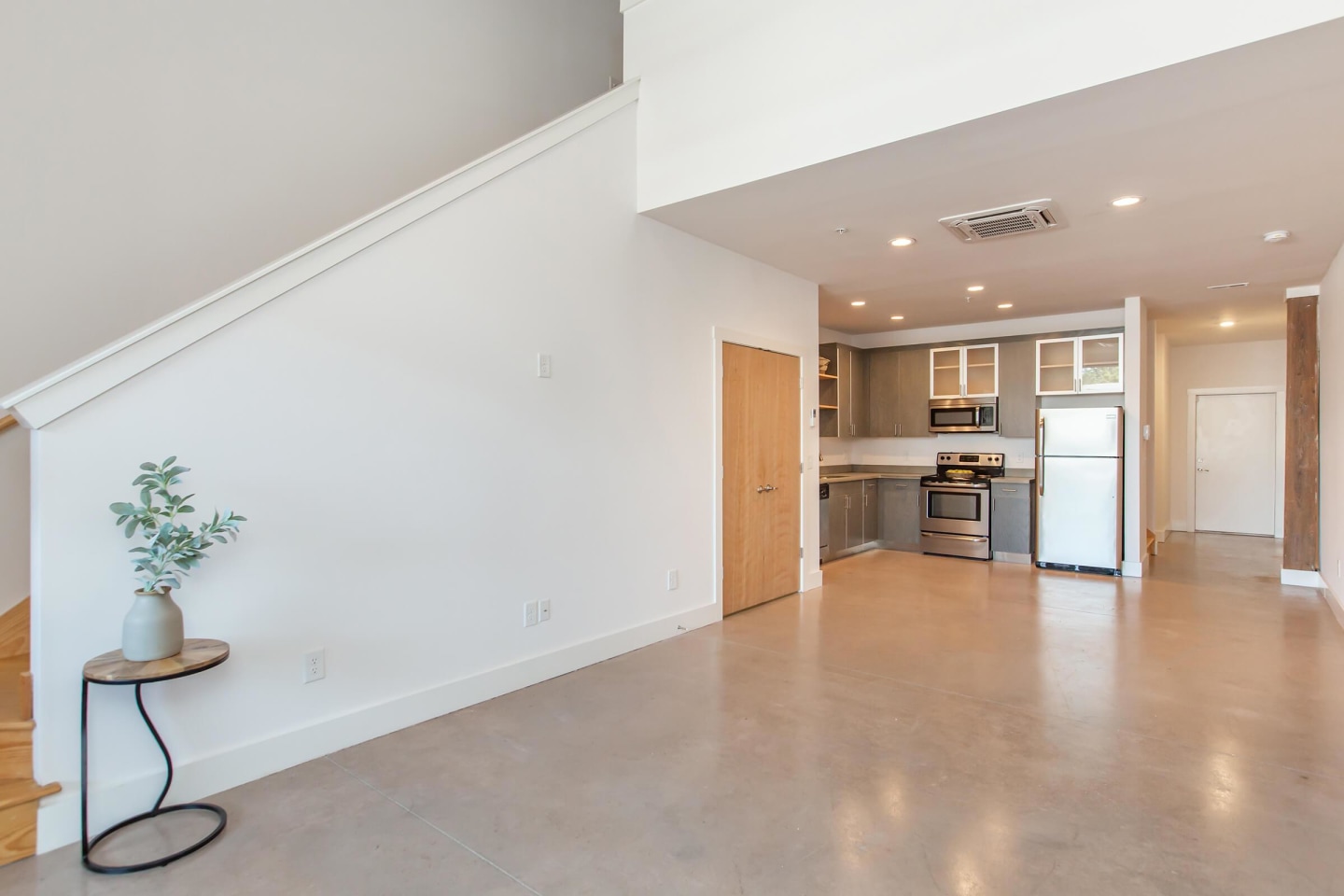 South Front Apartments Image 178