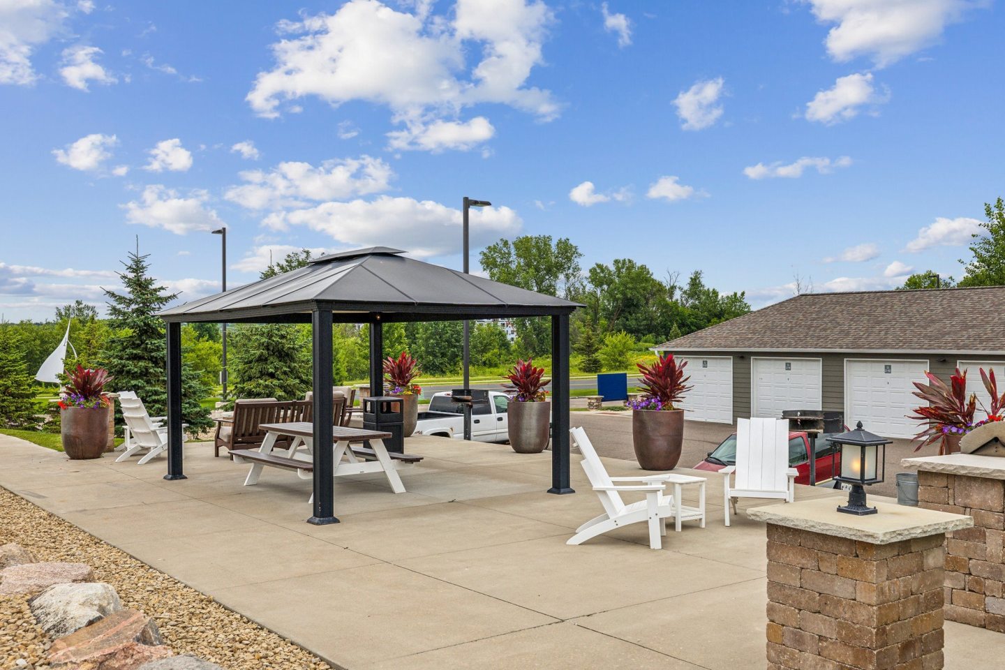Lake Ridge Luxury Apartments Image 9