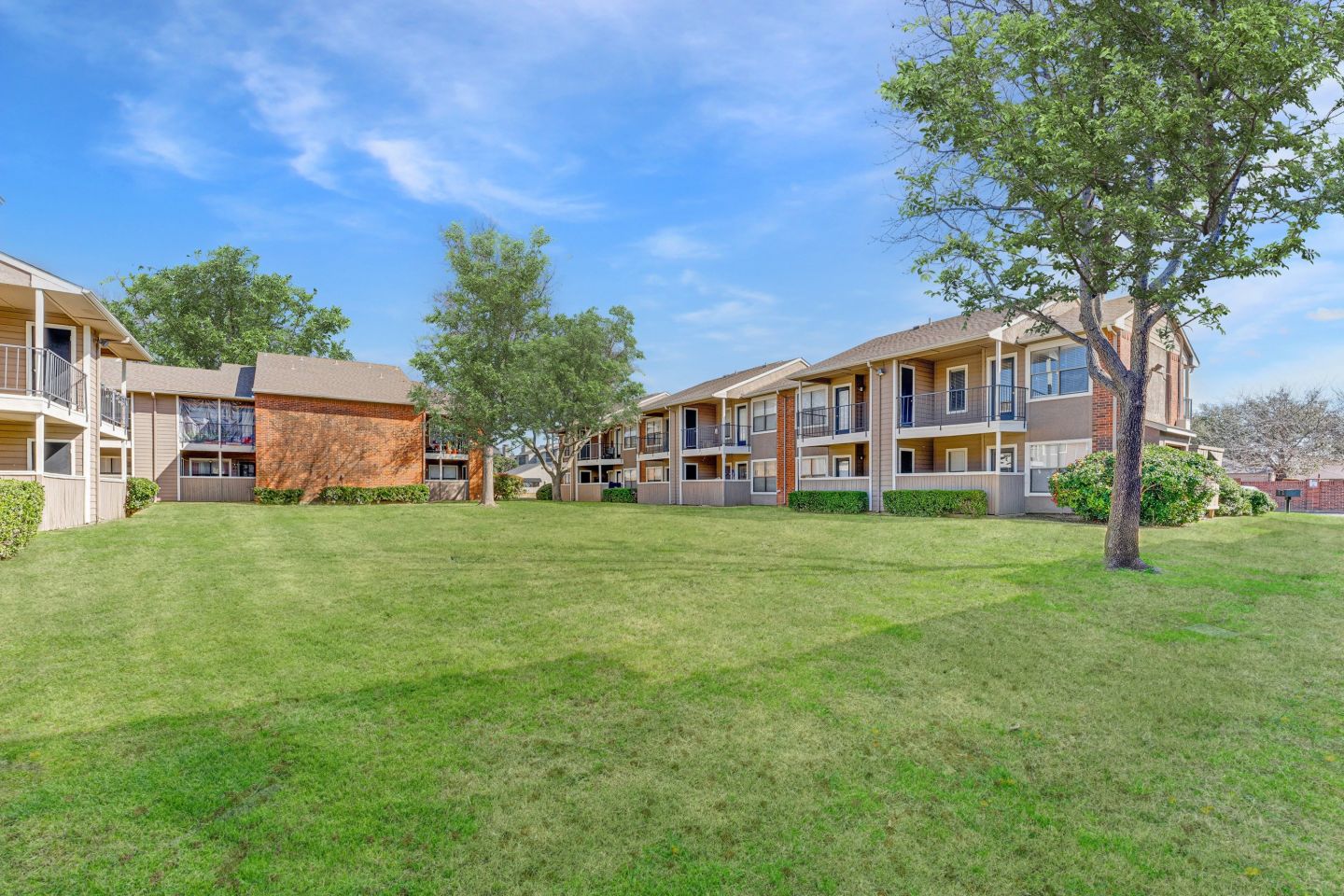 Towne Centre Village Image 20