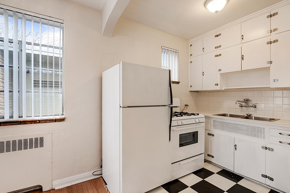 Elegante Apartments Image 3