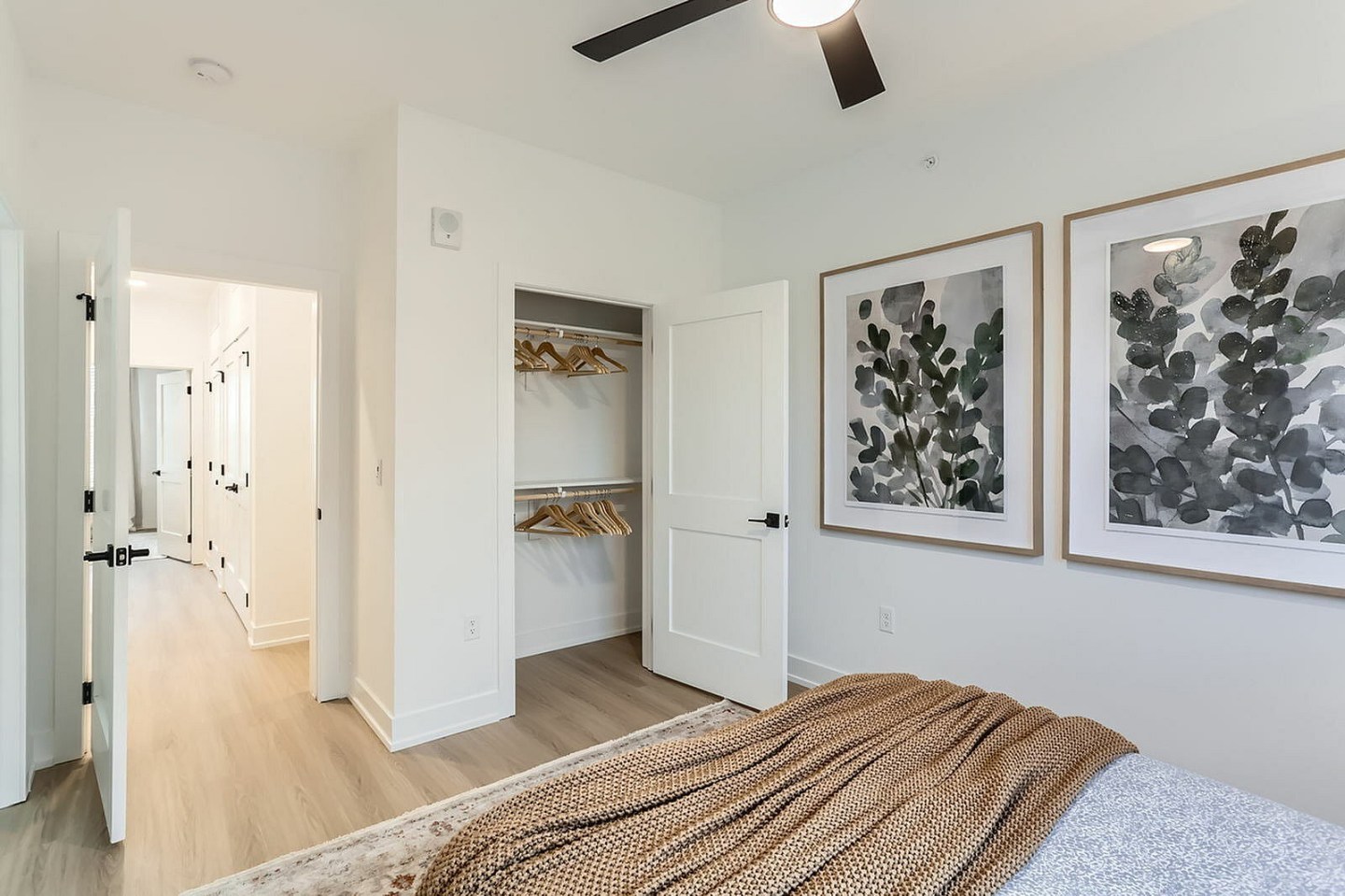 Ara Townhomes & Flats Image 9