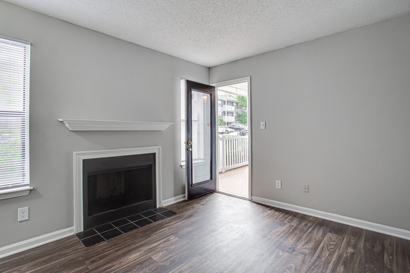 50 Stoneview Image 13