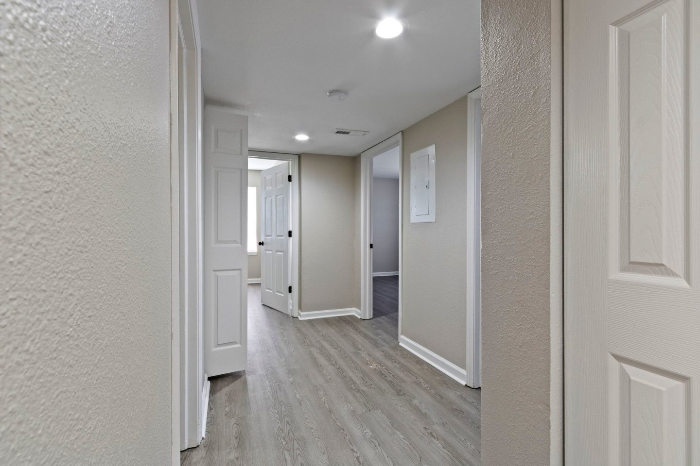 The Latitude Apartments Image 16