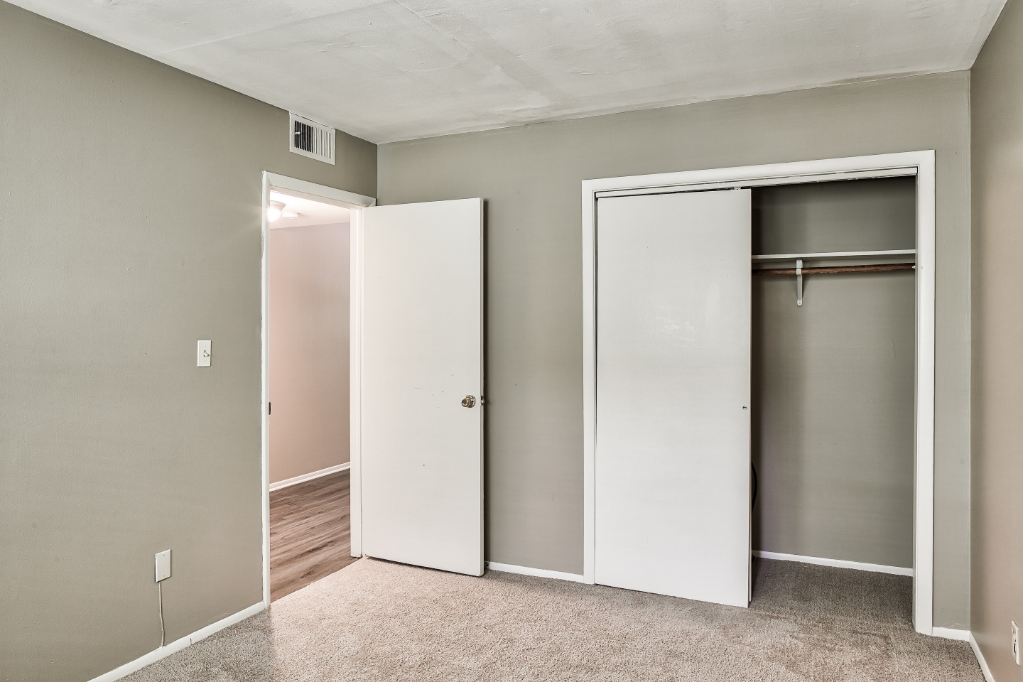 Continental Terrace apartment homes Image 11
