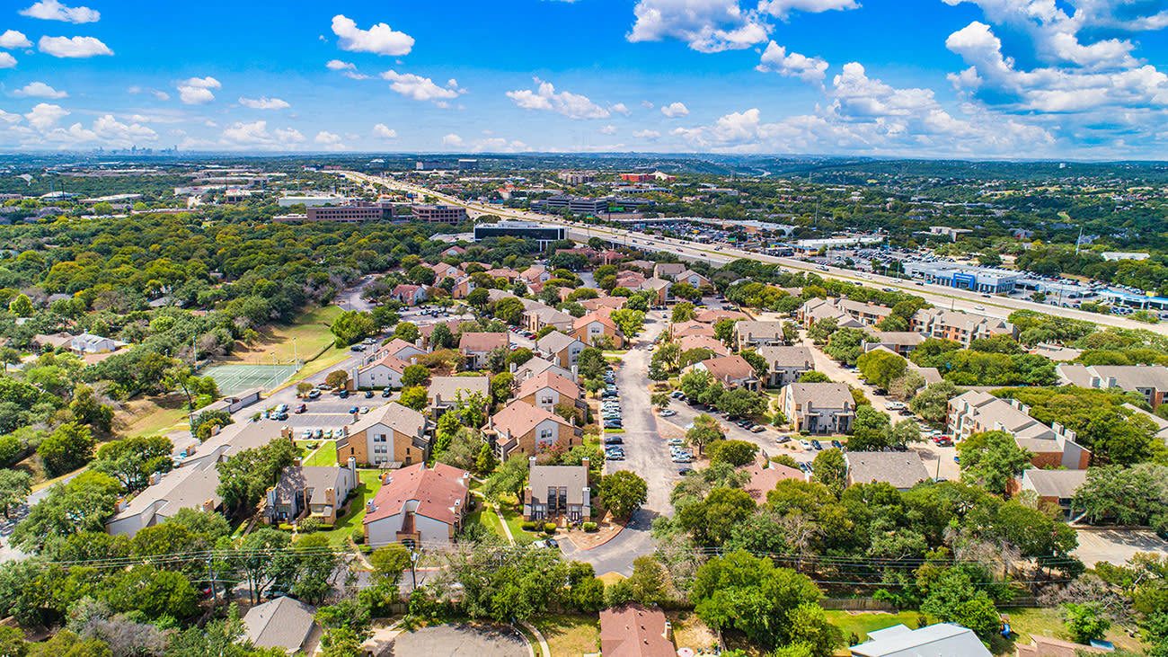 MAA Balcones Woods Image 14