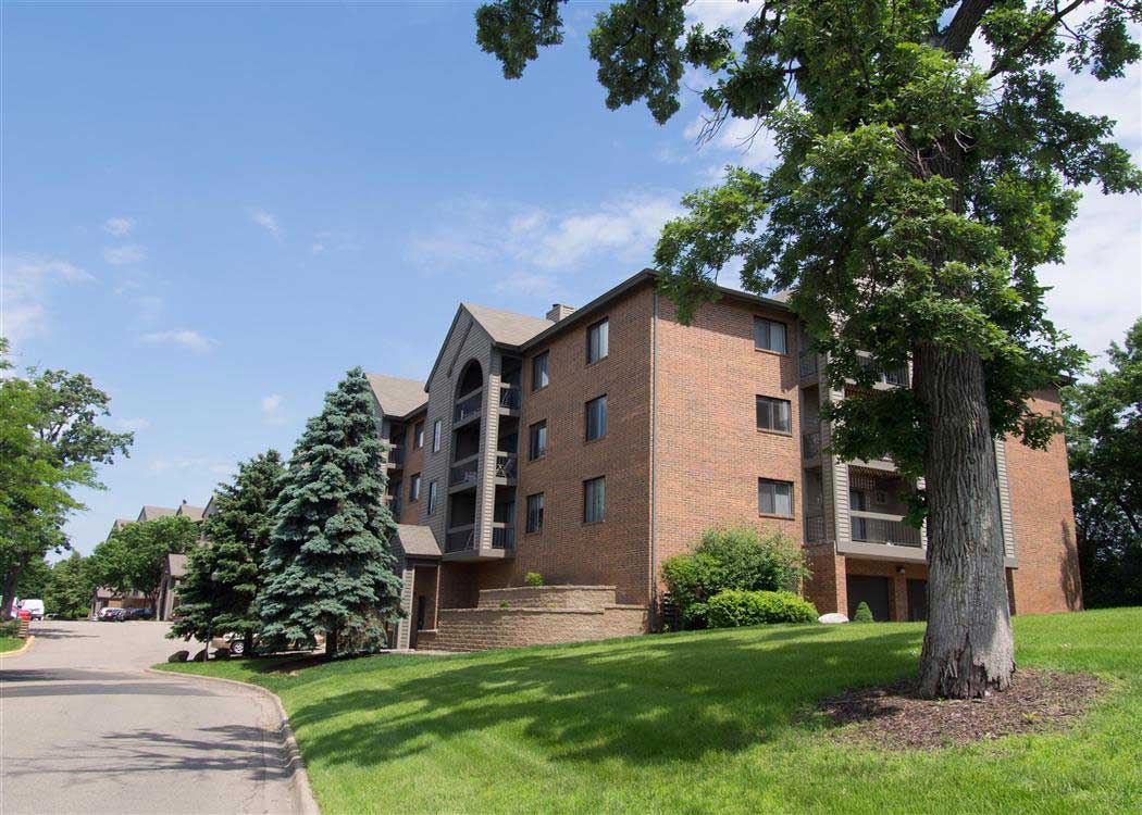 The Woodlands of Minnetonka Image 3