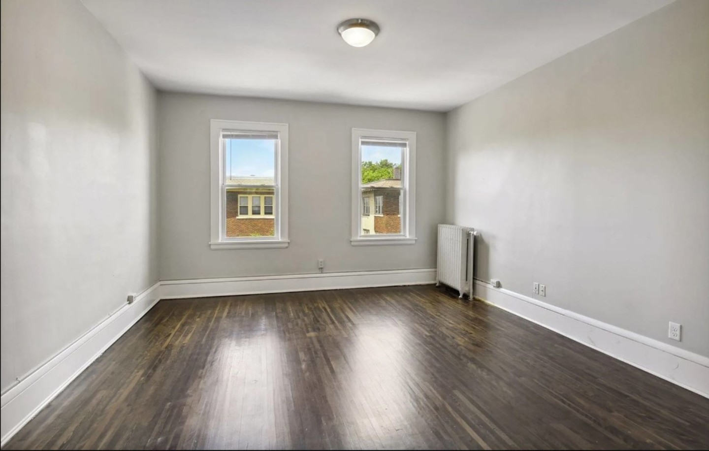2901 James Avenue South Image 22