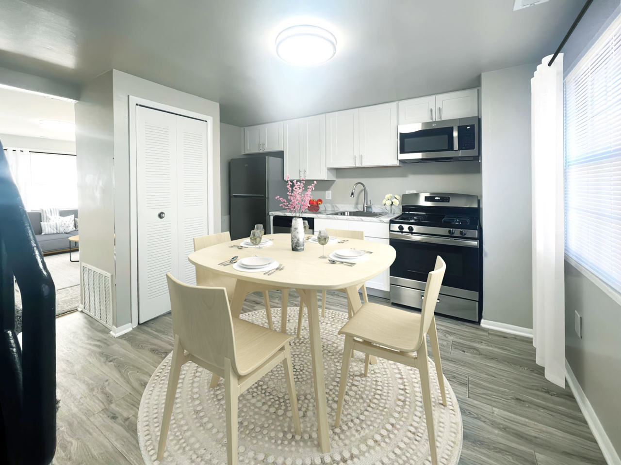 Water's Edge Townhomes Image 9