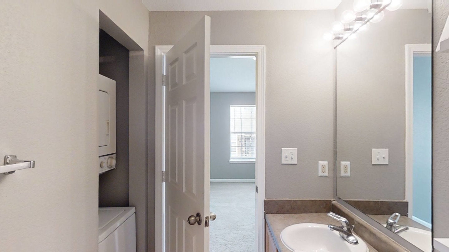 Harbin Pointe Apartment Homes Image 16