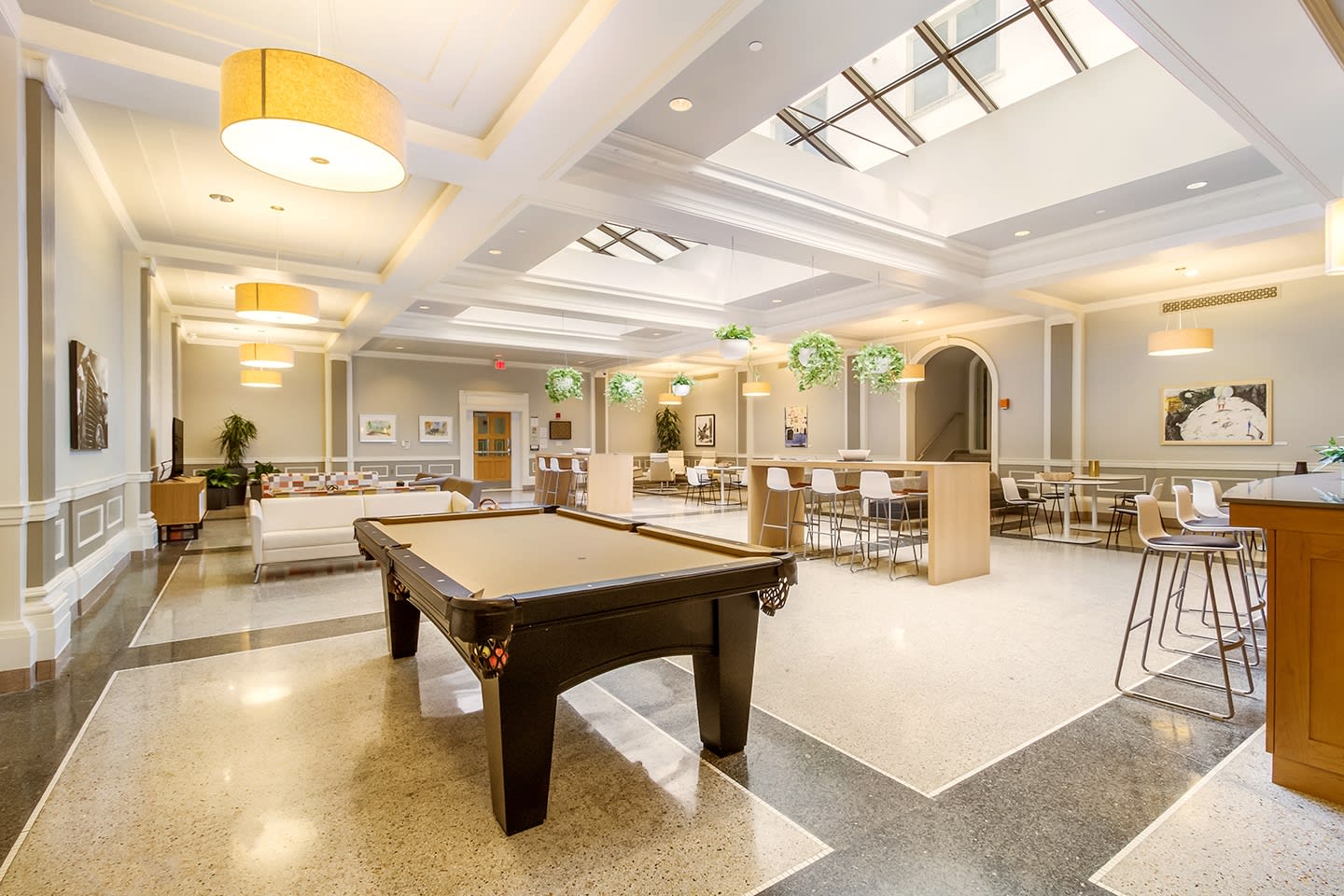 Strathmore Apartments Image 3