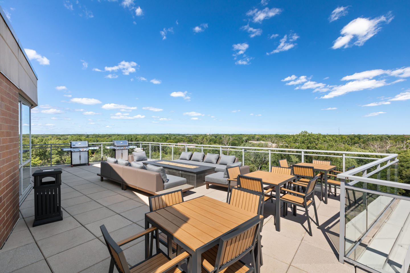 Kingston Pointe Apartments Image 22