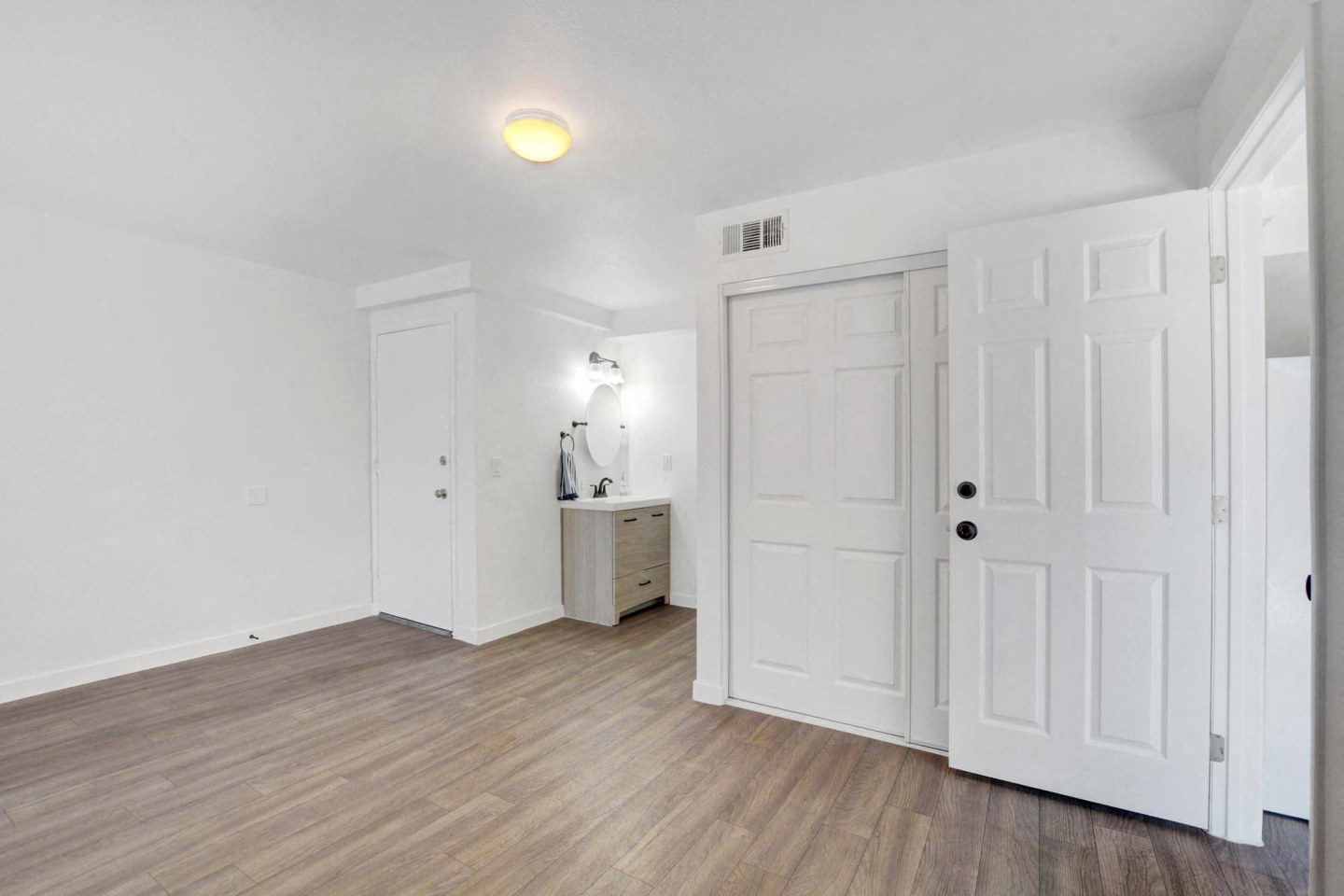 Viva Apartments Image 14
