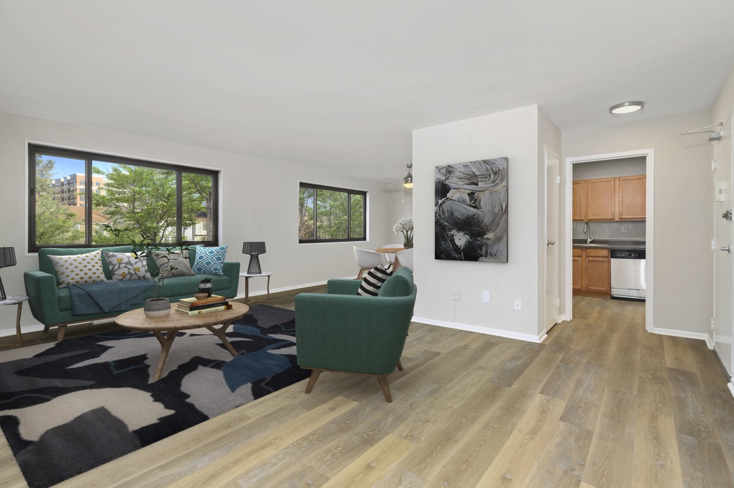 Earle Manor Apartments Image 2
