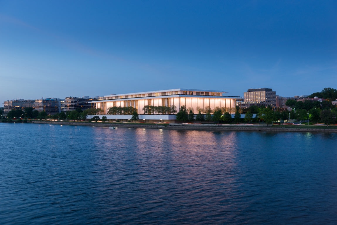 2400 Pennsylvania Avenue Image 30