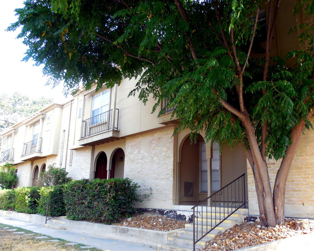 Oak Terrace Image 19