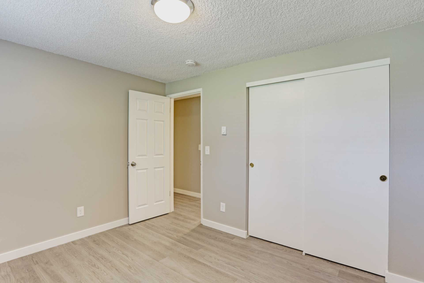 T Street Apartments Image 19