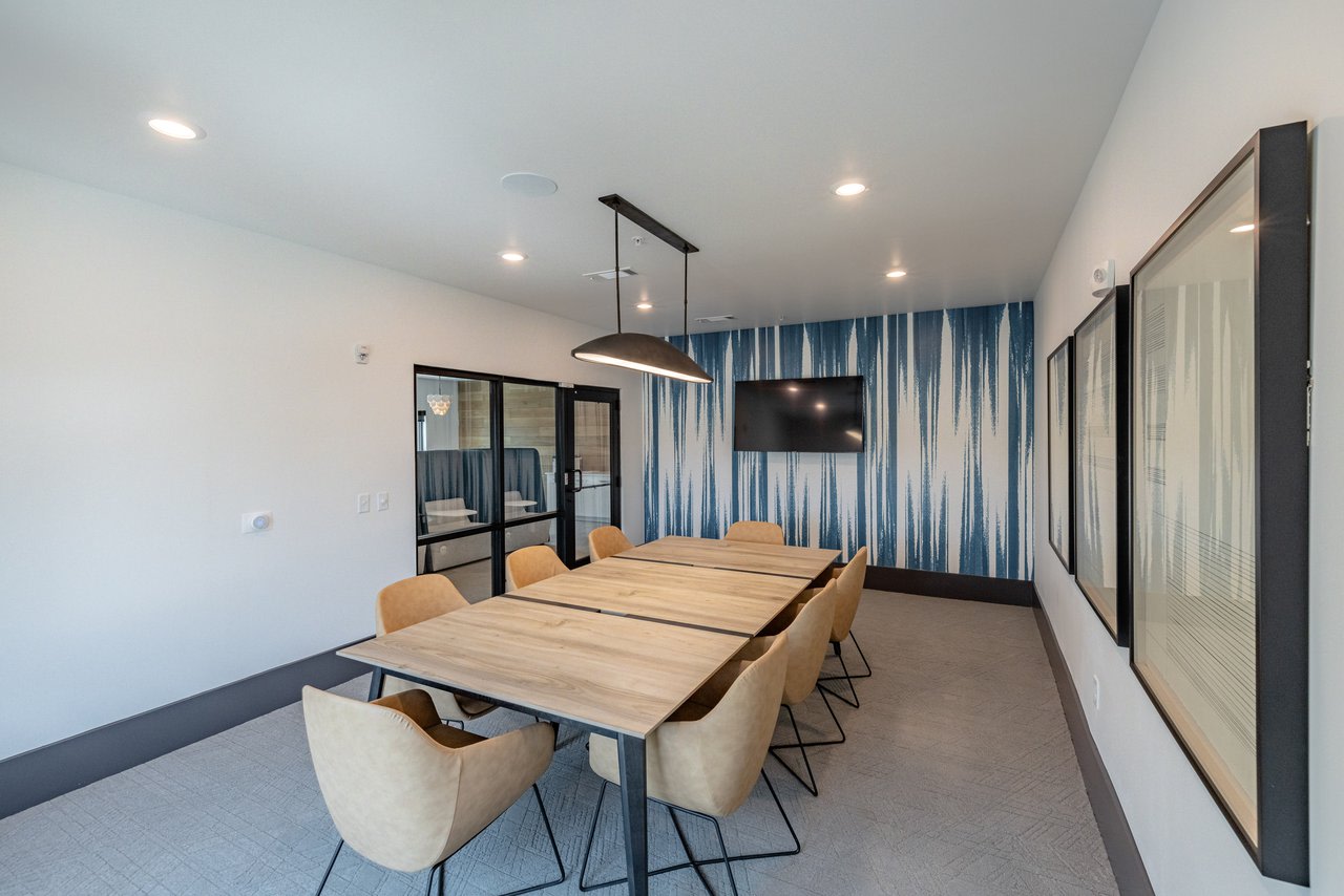 Botanic Luxury Apartments Image 53