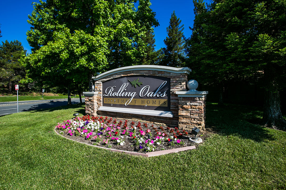 Rolling Oaks Image 2