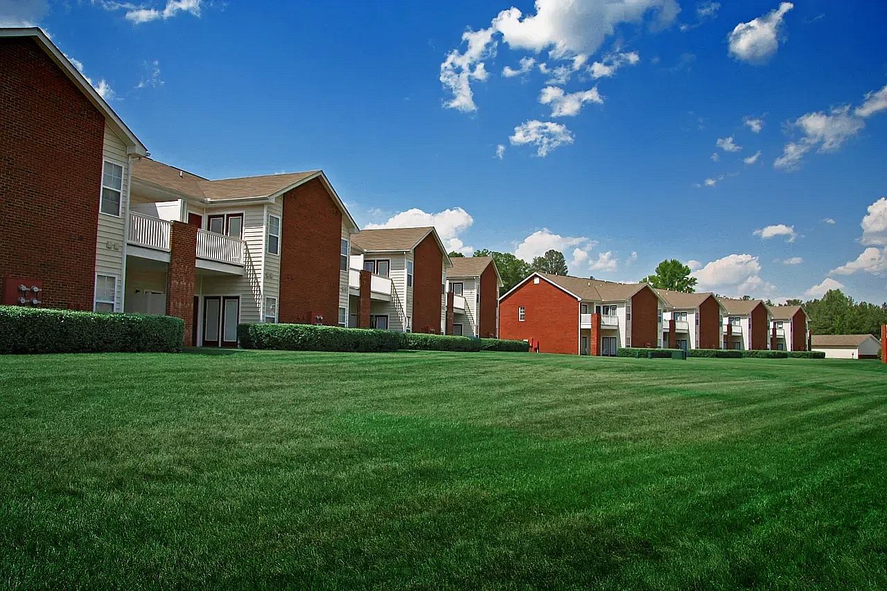 Park at Village Green Image 10