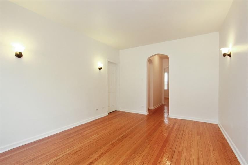 7801 S Saginaw Image 3