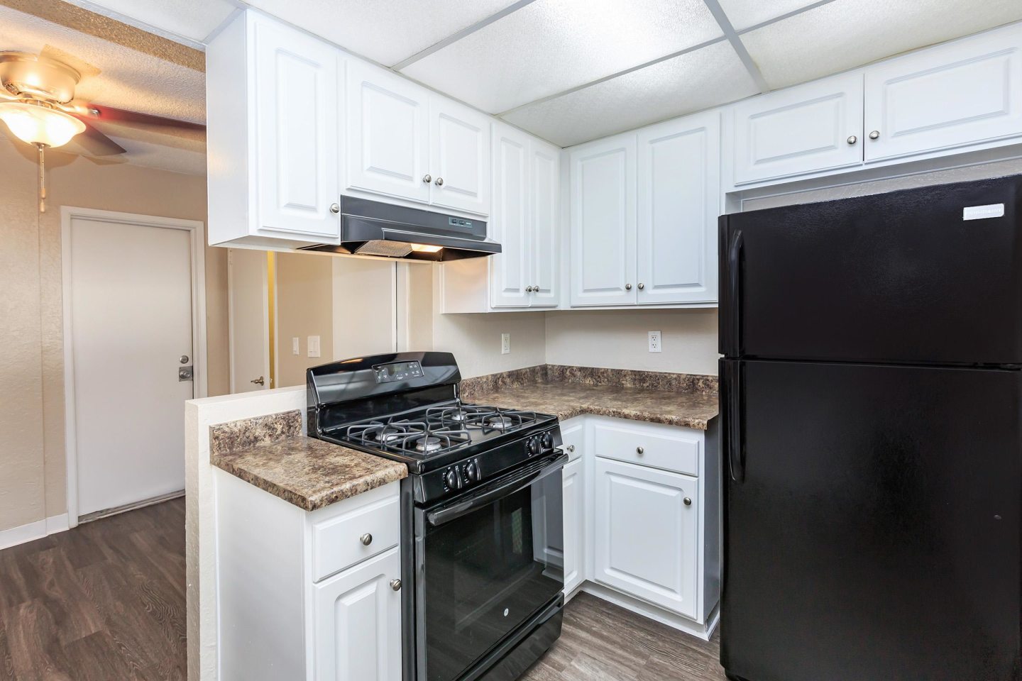 Carlyle Square Apartment Homes Image 46