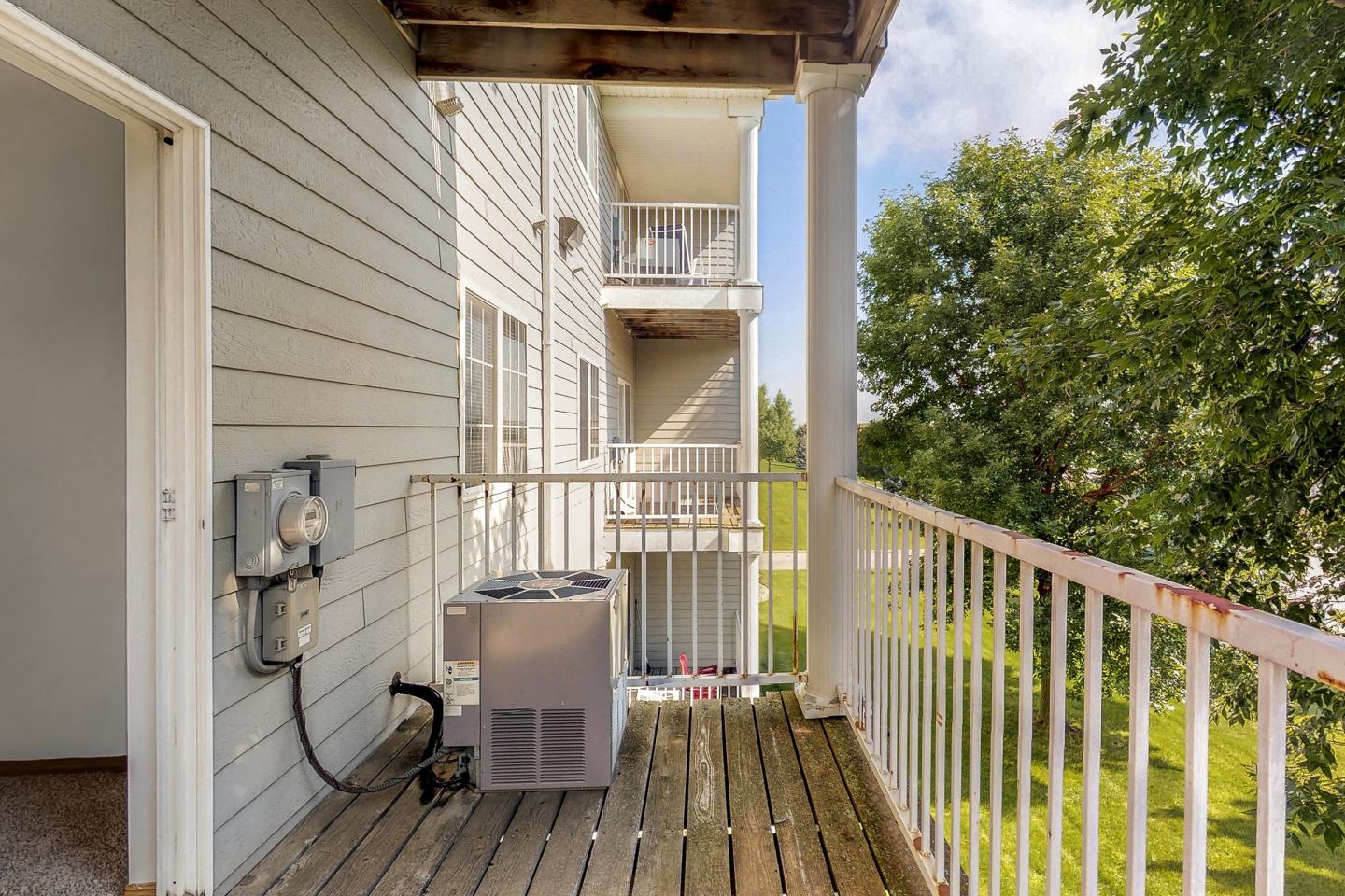 Platinum Valley Apartments Image 40