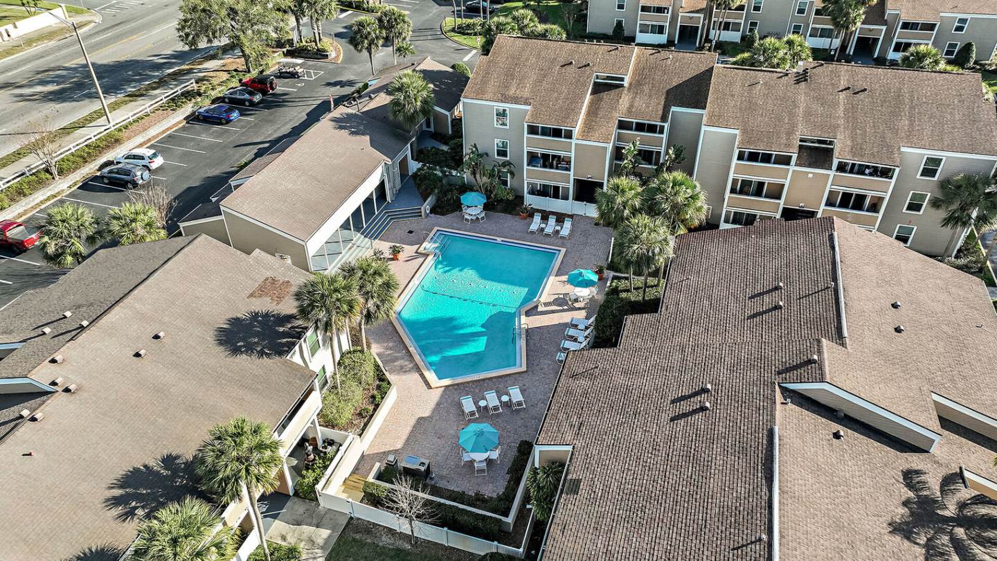 Woodlake Villas Image 13