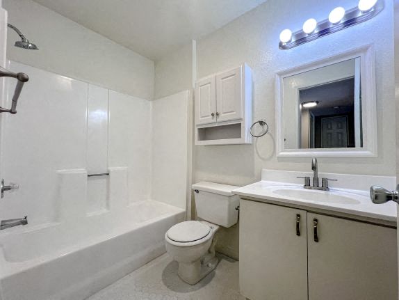 Hawthorne Manor Apartments Image 9