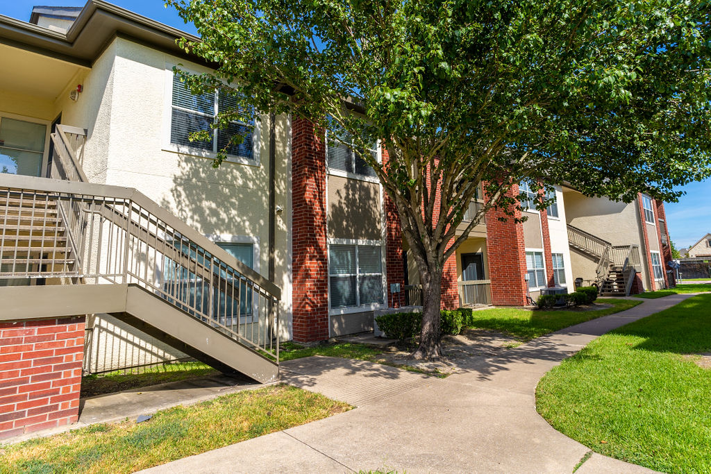Oakbridge Apartment Homes Image 7