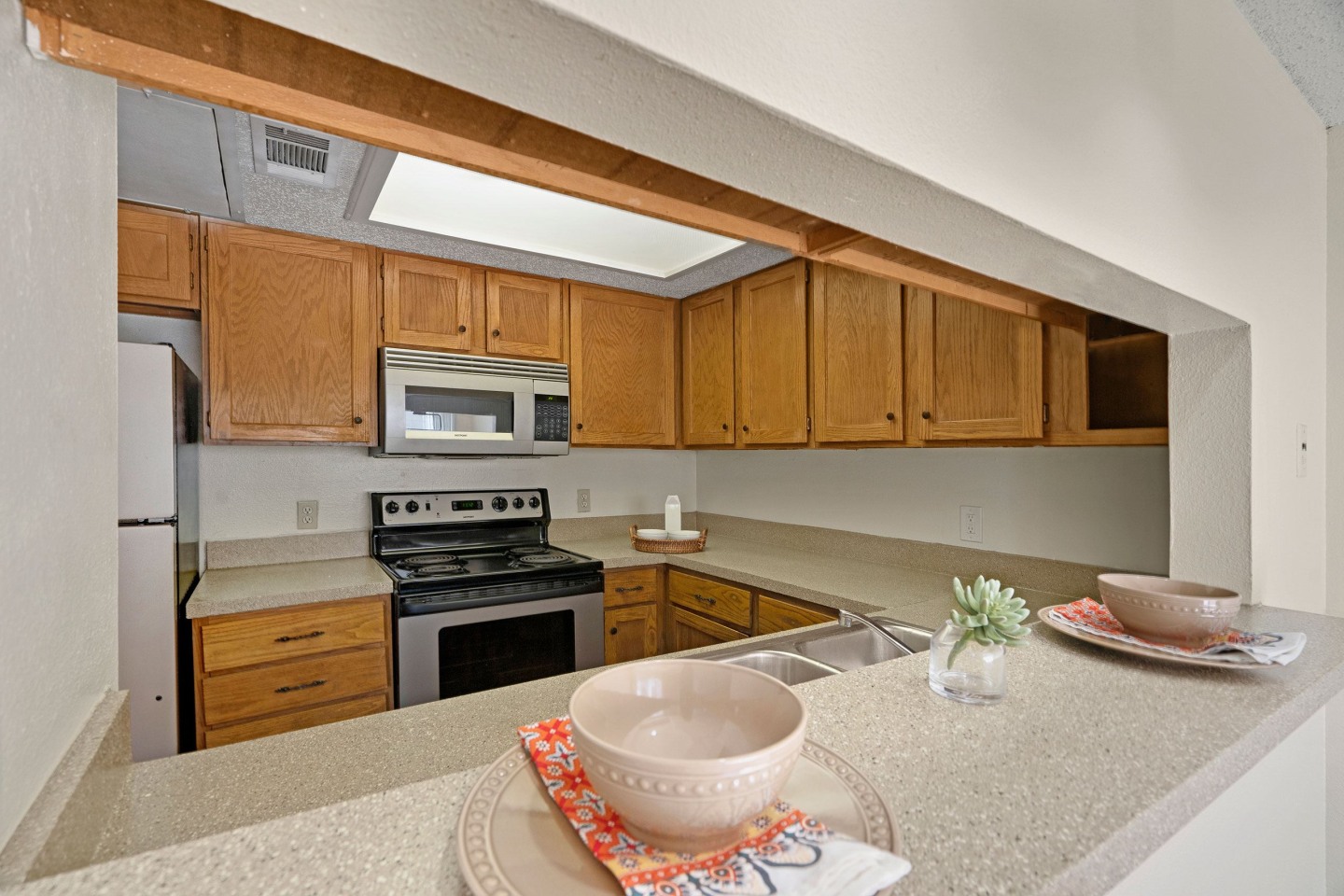 SUMMERTREE PLACE Image 1