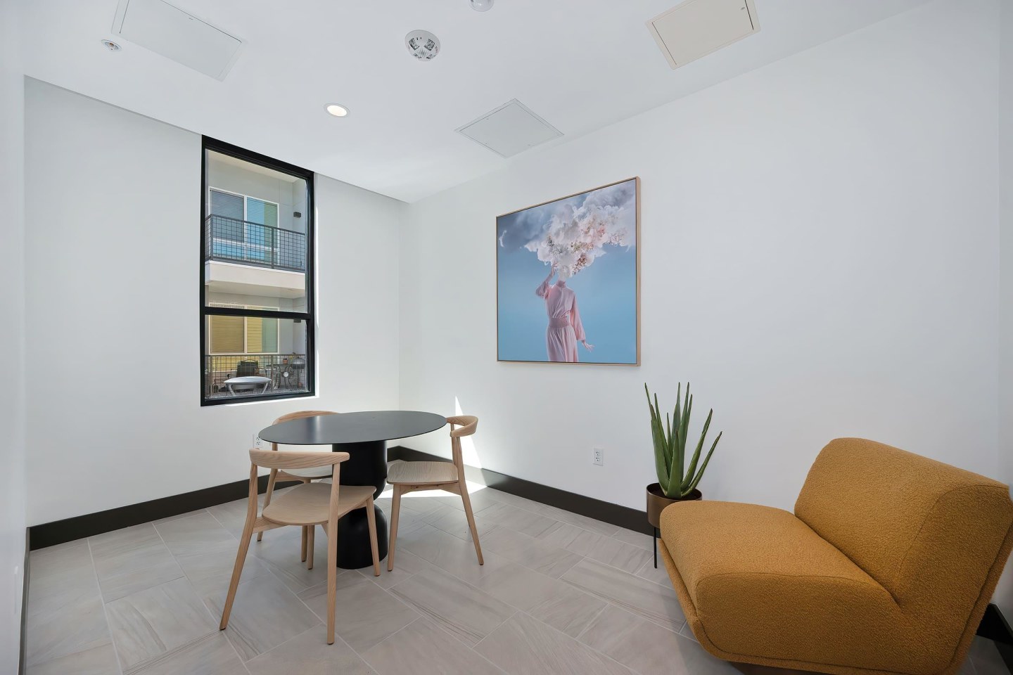 Halcyon Apartments Image 18