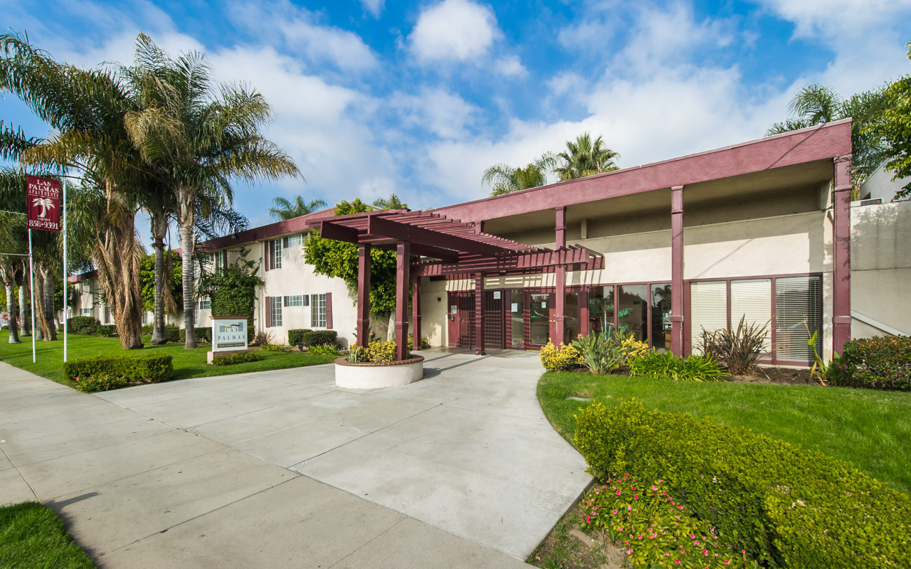 Las Palmas Apartments Image 6