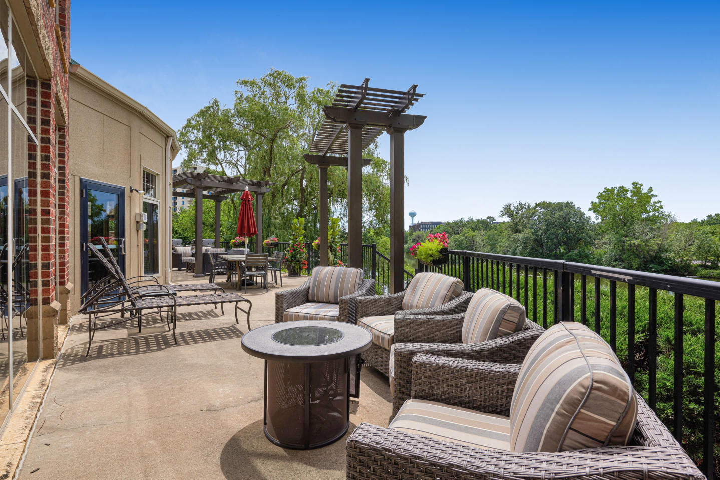Cornelia Place Image 42
