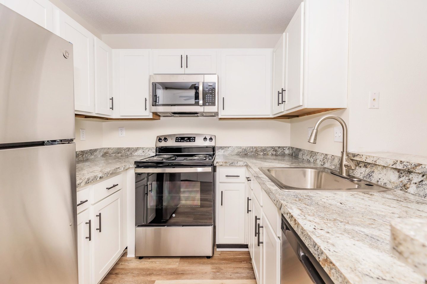 Plum Tree Apartments Image 36
