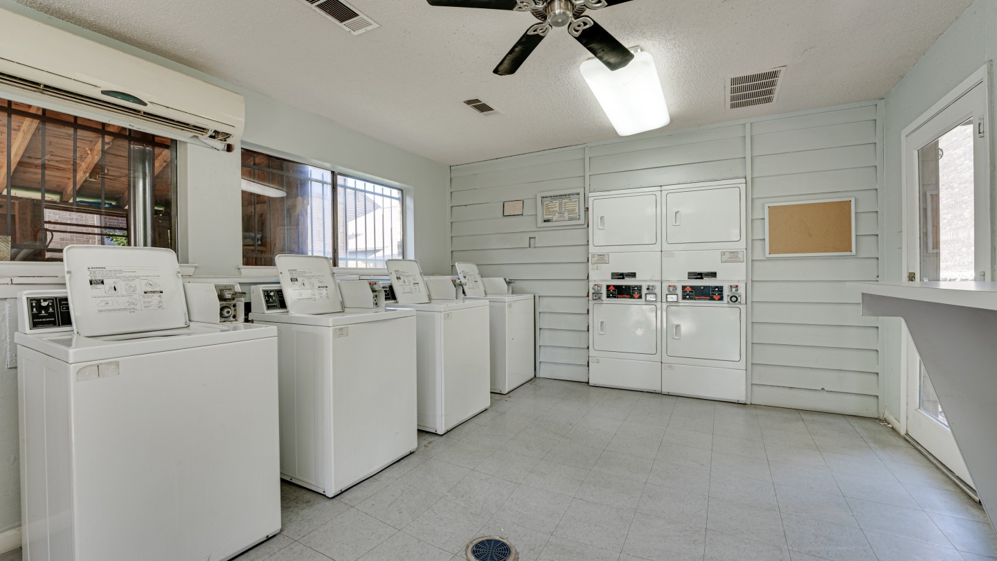 Woodland Hills Image 29
