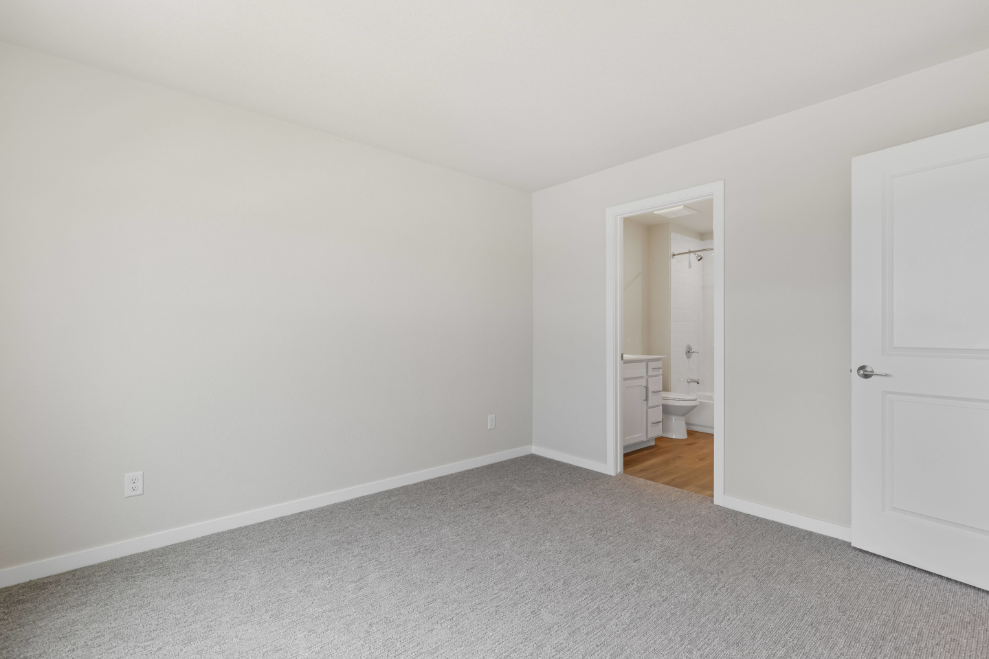 Pine Drive Townhomes Image 28